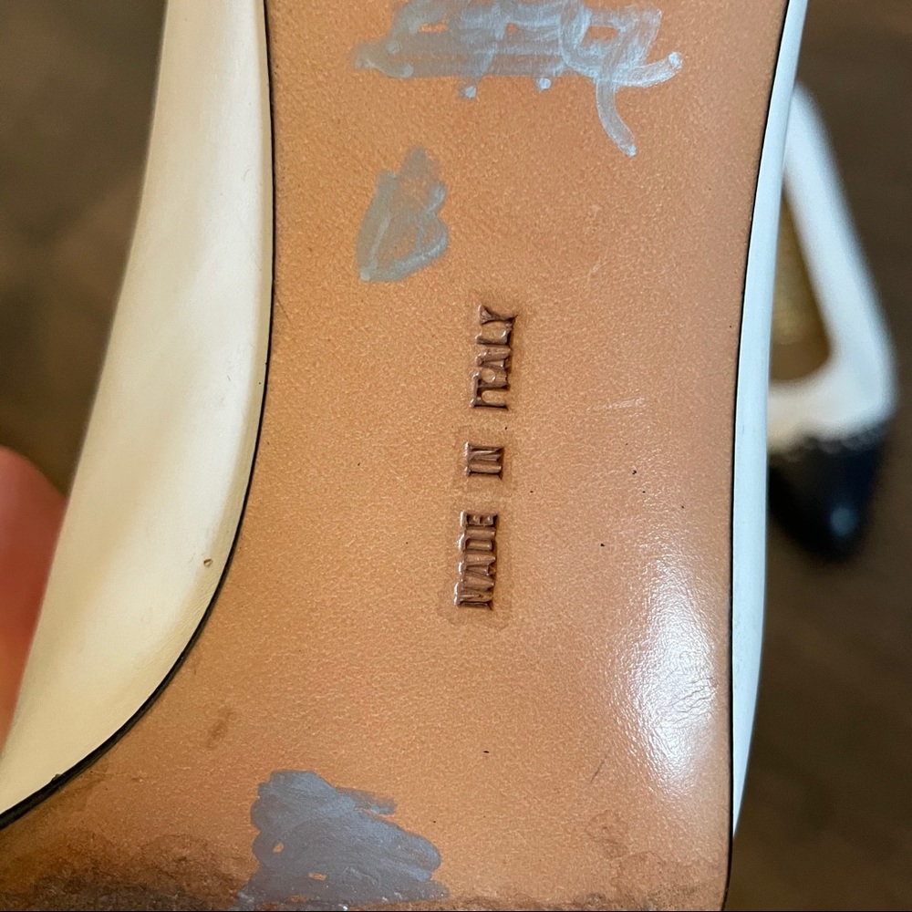 Salvatore Ferragamo Vintage Heels - Picture 4 of 5